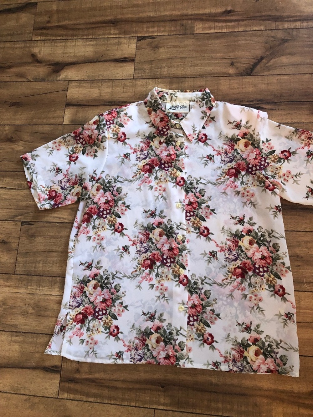 Vtg Yves St. Clair size 12 button up blouse rose print cream background